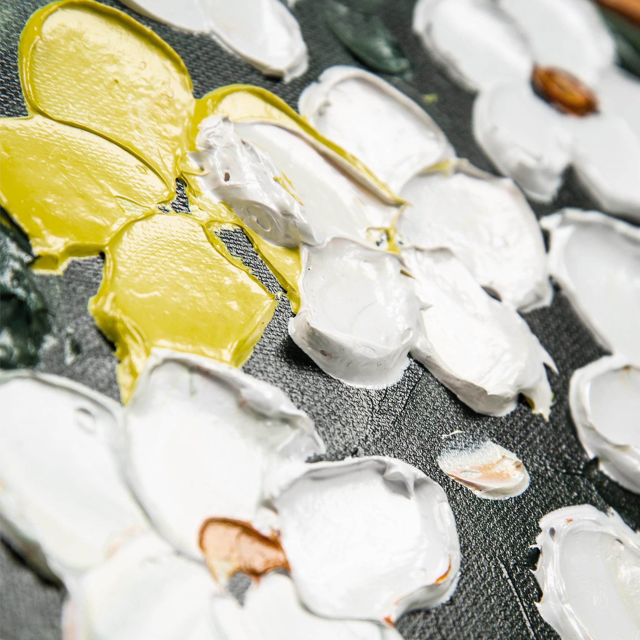 Delicate bouquets, vases, and oil paintings - View 4